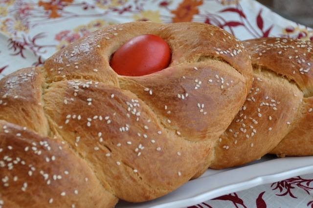 Greek Easter Bread - Tsoureki