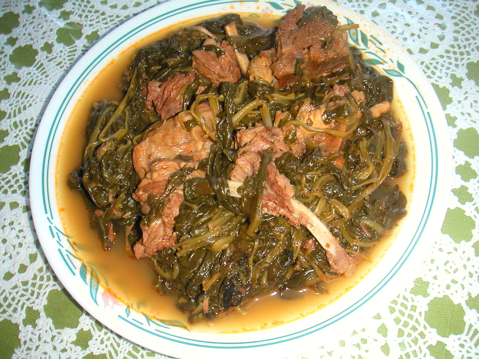 Arni me Spanaki (Lamb with Spinach)