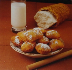 Bourekia me Anari (Pastries with Ricotta Cheese)
