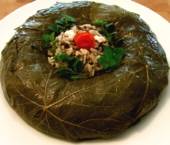 Stuffed Grape Leaf Wreath Salad