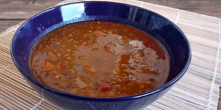 Greek Lentil Soup (Soupa Fakes)