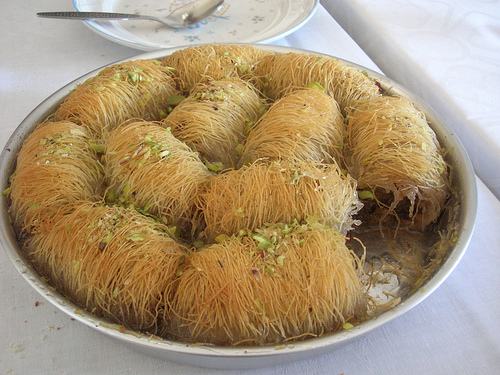 Traditional Kataifi with Walnuts - Paradosiako Kataifi me karidia